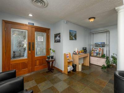 Waldport Beach Hotel