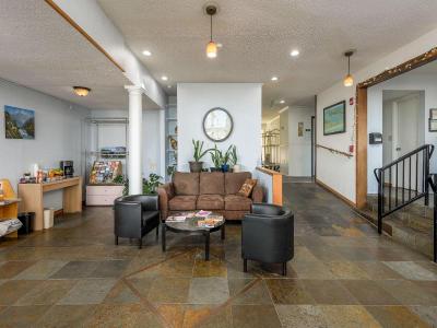 Waldport Beach Hotel