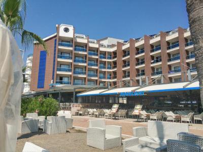 Point Beach Hotel