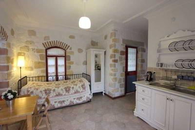 Alacati Zeytin Konak