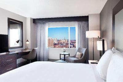 Hilton Baltimore Inner Harbor