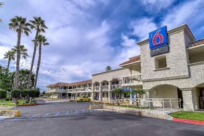 Motel 6 Carlsbad South