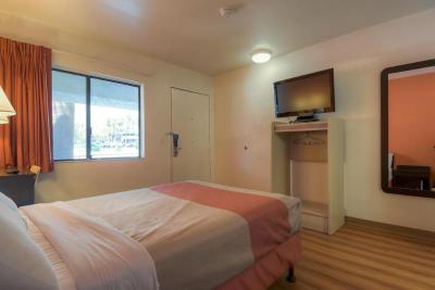 Motel 6 Palm Springs Downtown