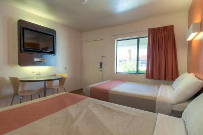 Motel 6 Palm Springs Downtown
