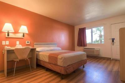 Motel 6 Palm Springs Rancho Mirage