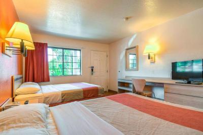 Motel 6 Los Angeles Pamona
