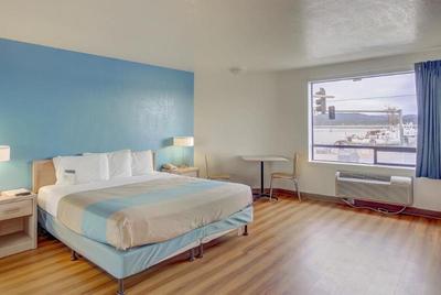 Motel 6 Coos Bay