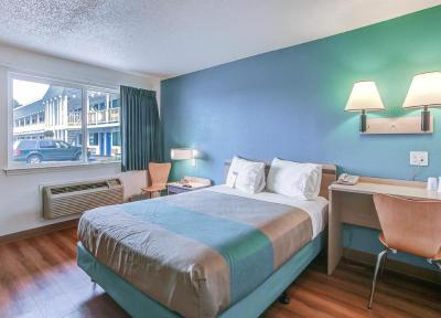 Motel 6 Coos Bay