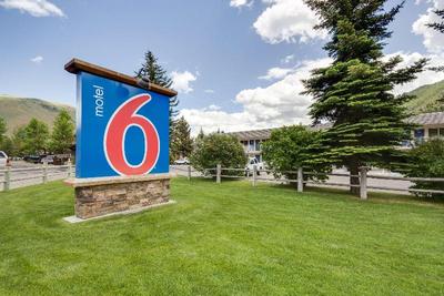 Motel 6 Jackson