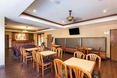 Comfort Suites At Plaza Mall