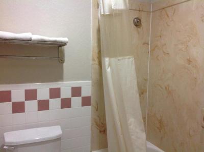 Scottish Inn & Suites