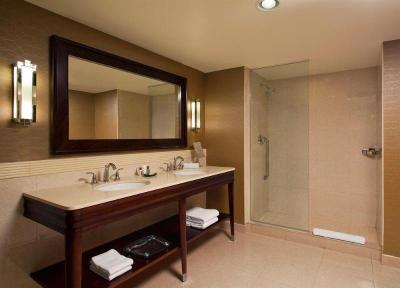 Sheraton Valley Forge Hotel