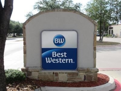 Best Western SeaWorld/Lackland AFB NW HotelSuites