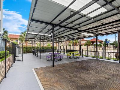 Spark by Hilton Houston Hobby Airport