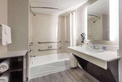 Wingate By Wyndham Dallas Love Field