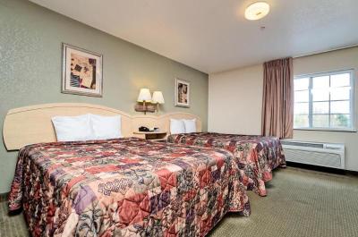 HomeTowne Studios & Suites Bentonville