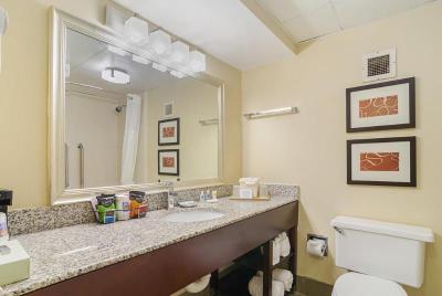 Comfort Inn & Suites Durham near Duke University