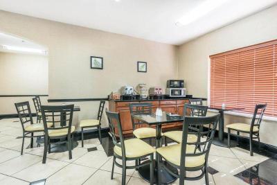 Sleep Inn & Suites University/Shands