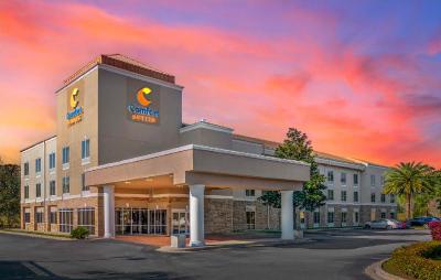 Comfort Suites