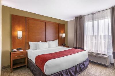 Comfort Suites