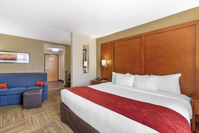 Comfort Suites