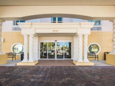 Comfort Inn & Suites Jupiter I-95