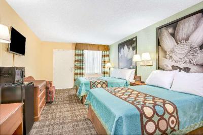 Super 8 by Wyndham Raleigh