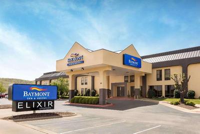 Baymont Inn And Suites Fayetteville