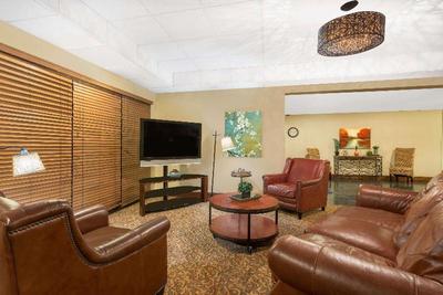 Baymont Inn And Suites Fayetteville