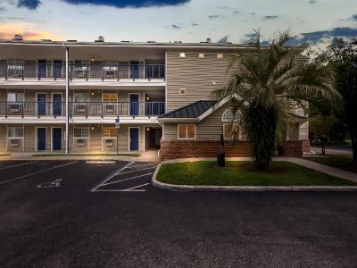 Suburban Studios Lakeland North I-4