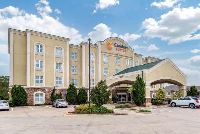 Comfort Suites
