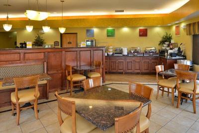 Comfort Suites Salina Area
