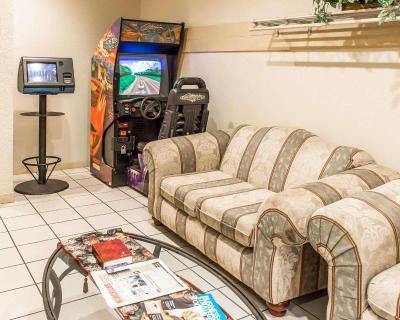 Quality Inn & Suites Indiana Area