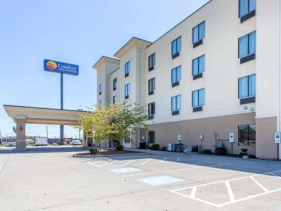 Comfort Inn & Suites Madisonville Area