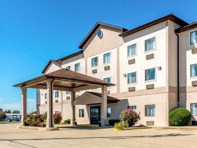 Quality Inn & Suites Salem Area