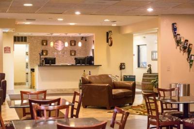 Comfort Inn & Suites Paw Paw Area