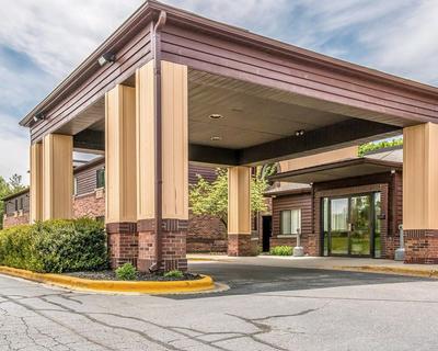 Quality Inn & Suites Holland
