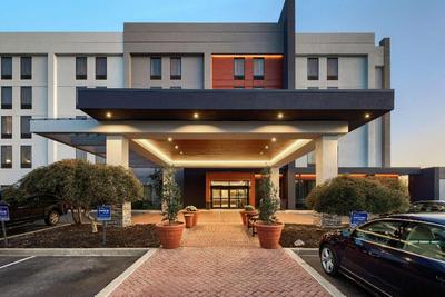 Hampton Inn Louisville-Northeast