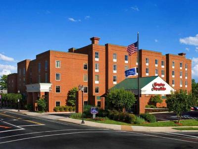 Hampton Inn & Suites Charlottesville - University