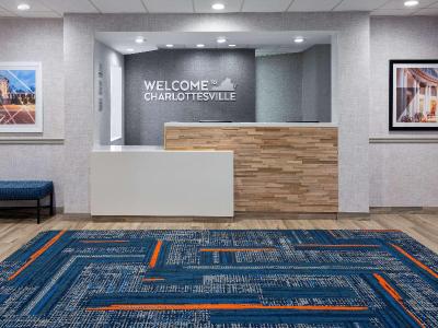 Hampton Inn & Suites Charlottesville - University