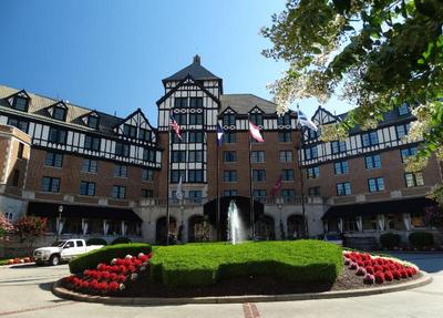 Roanoke & Conference Center A Curio by Hilton