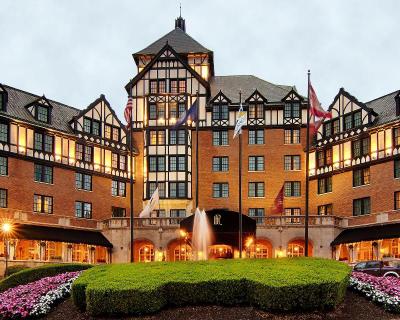 Roanoke & Conference Center A Curio by Hilton
