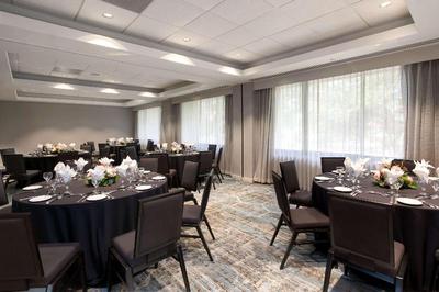 DoubleTree Hotel & Suites Houston by the Galleria