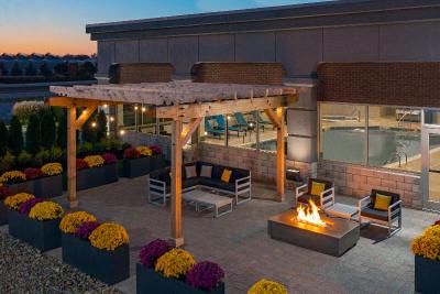 Hampton Inn & Suites Cleveland Beachwood