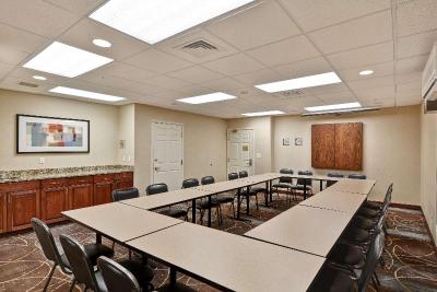 Homewood Suites by Hilton Kansas City Overland