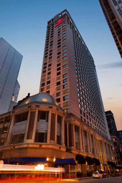 Hilton Suites Chicago/Magnificent Mile
