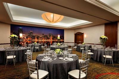 Hilton Suites Chicago/Magnificent Mile