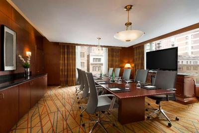 Hilton Suites Chicago/Magnificent Mile