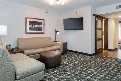 Embassy Suites by Hilton Dallas Love Field