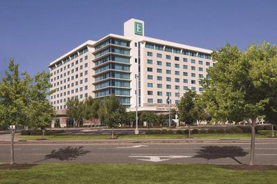 Embassy Suites by Hilton Hampton Convention Center
